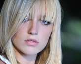 arme Frau sucht reichen Mann : Arme Frau sucht reichen Mann