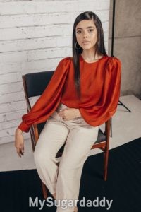 Sugar Baby Outfit rote Satinbluse