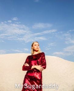 Rotes Kleid Styling Tipps zum Kleid
